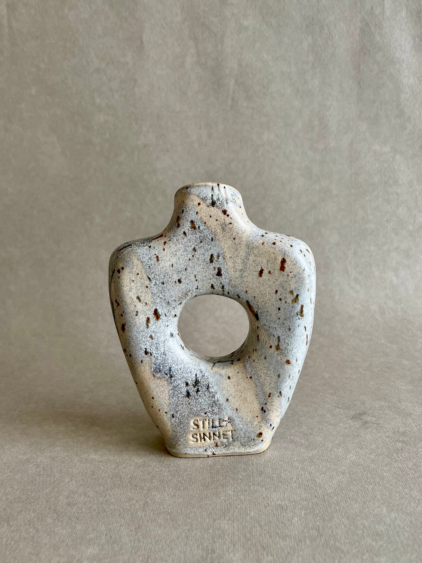 Peephole Vase Small