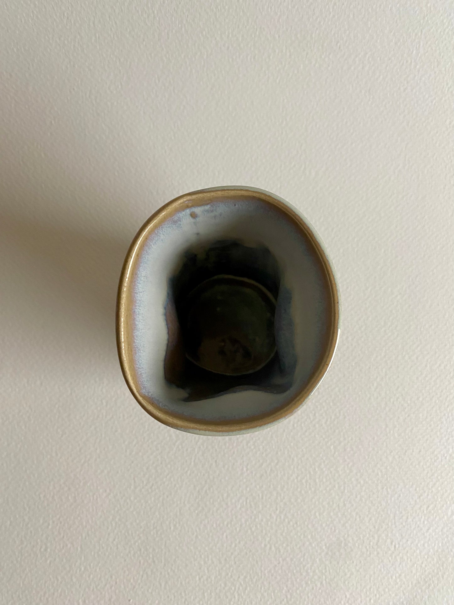 Hand shaped cup - Green/White (Medium)