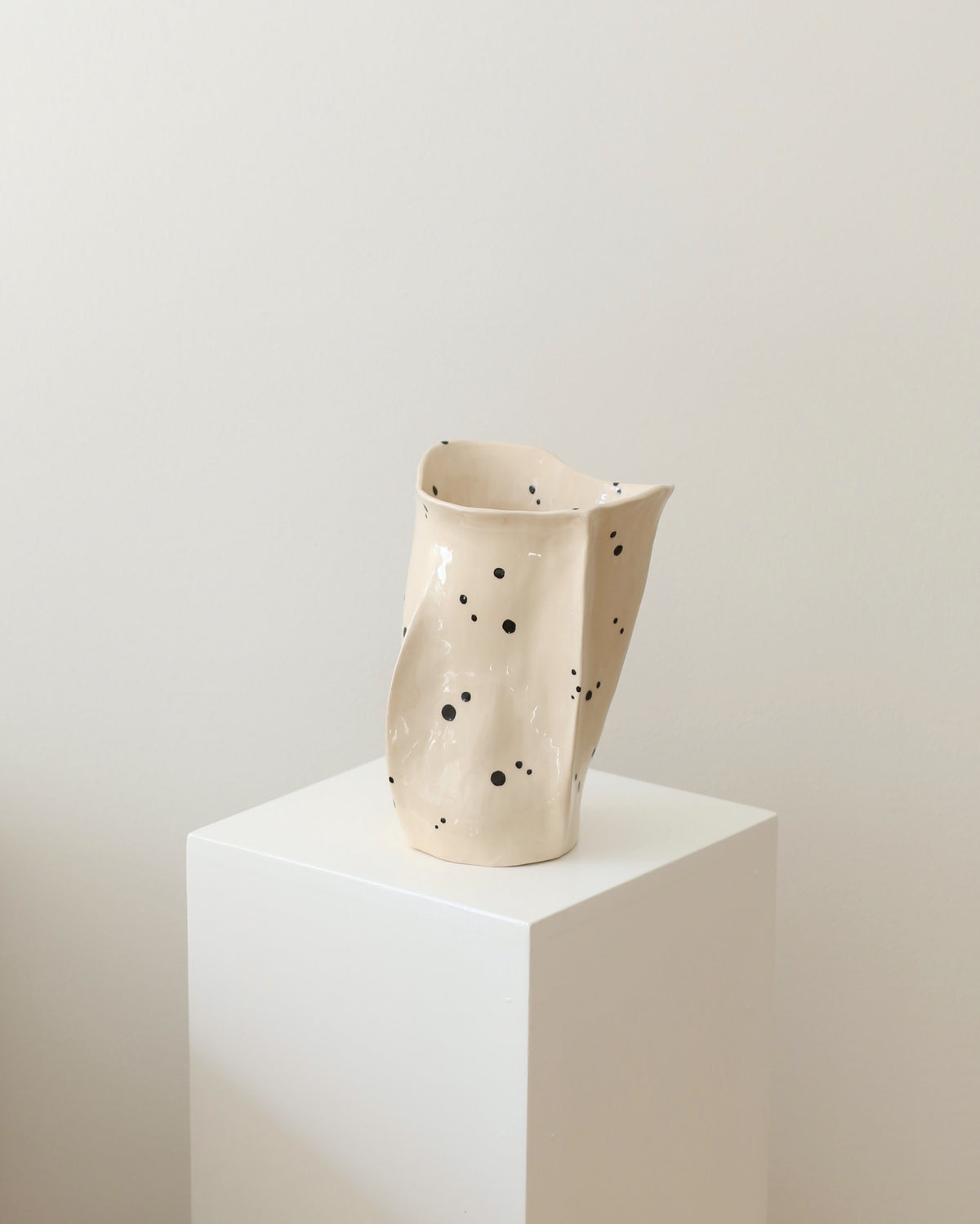 Suz Vase (Lavet på bestilling)