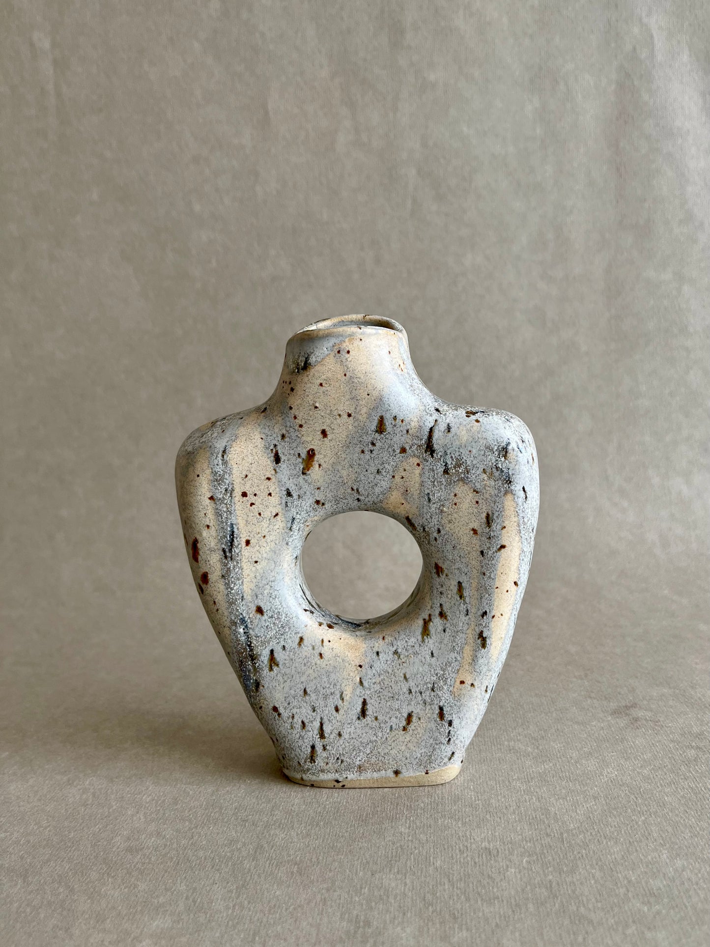 Peephole Vase Small