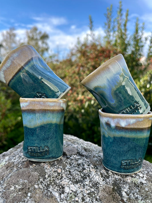 Hand shaped cup - Sea blue/White (Medium)