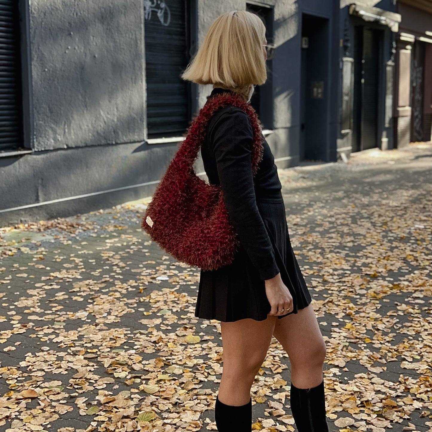 Fluffy burgundy LIINA crochet bag