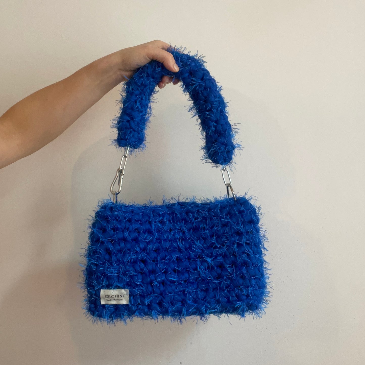 Fluffy electric blue JOE crochet bag