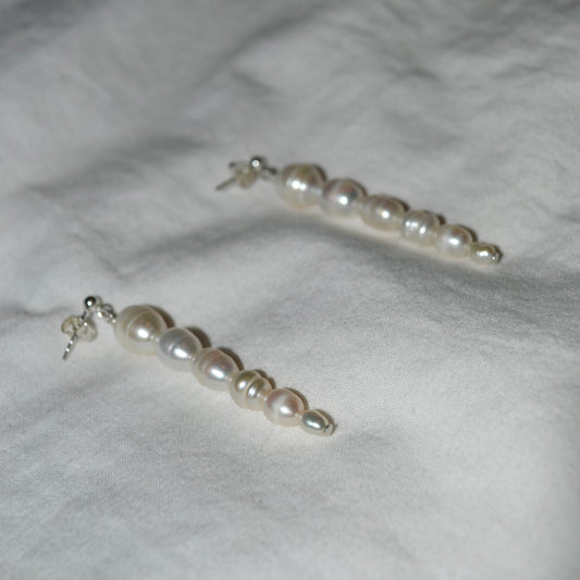 DRIPPING PEARLS - EARRINGS