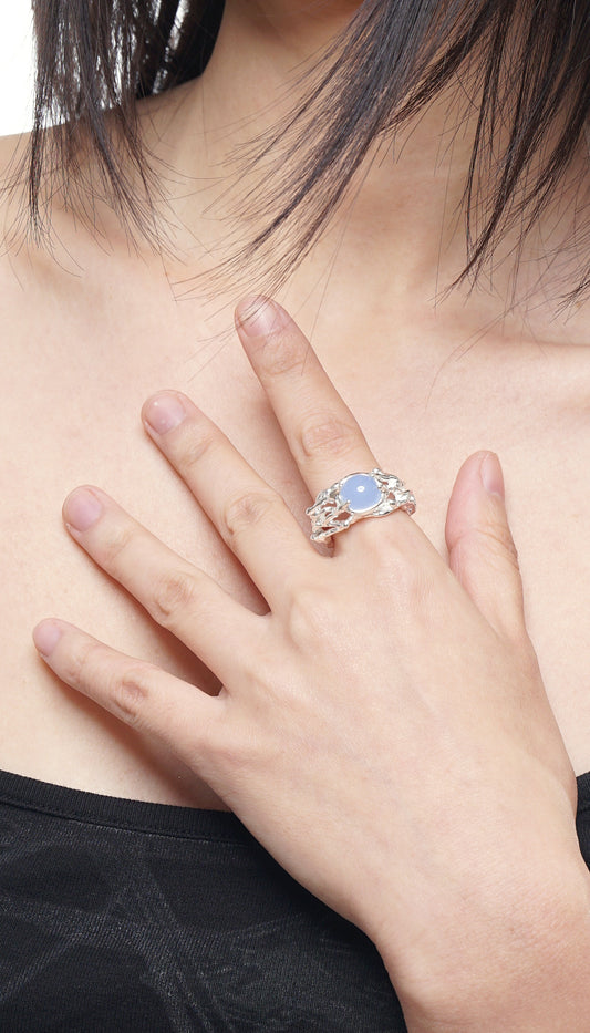 The Fluent Arc White Divergence Ring