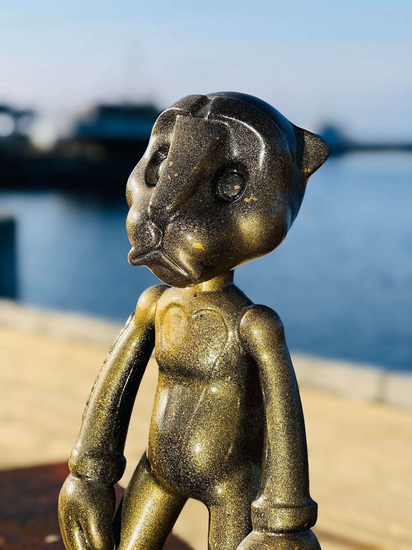 Au79 Goldie Sculpture