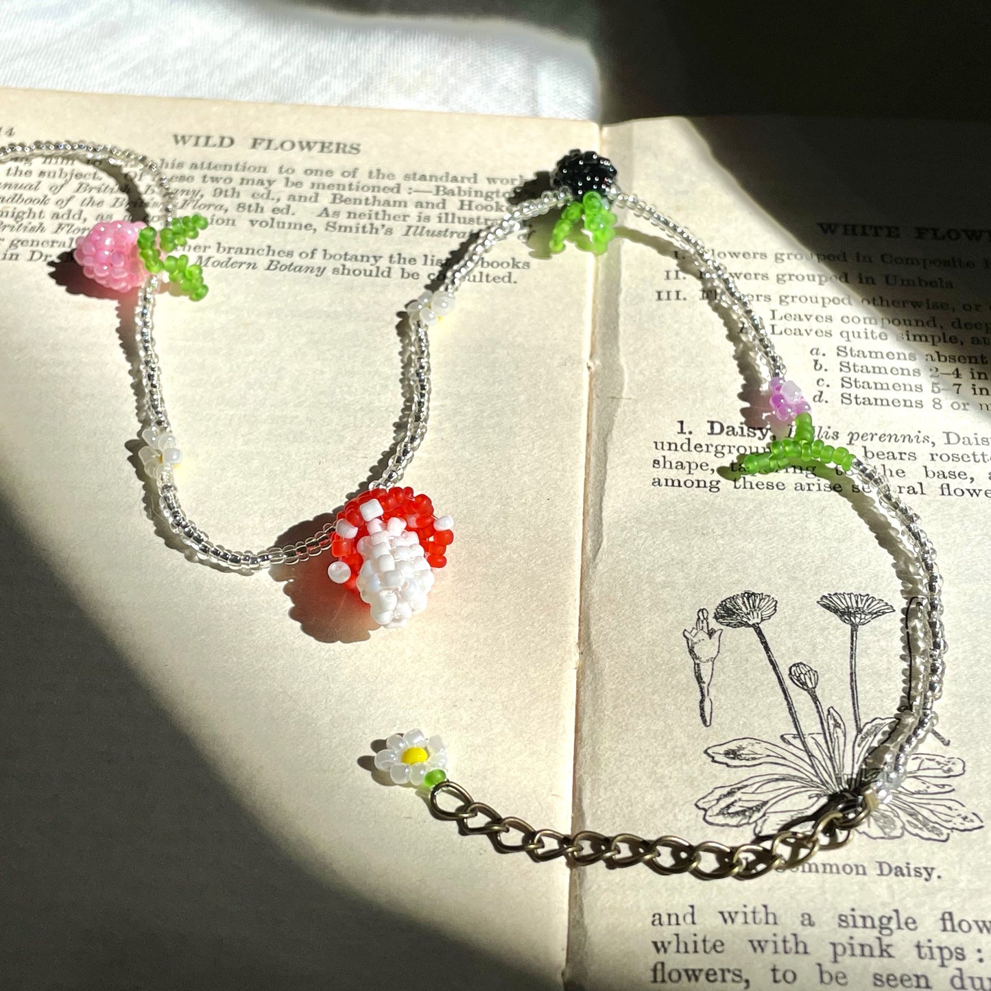 Mushroom Silver Beaded Necklace with berries and daisy flowers