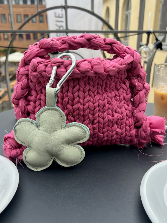 KEYCHAIN FLOWER - LEATHER