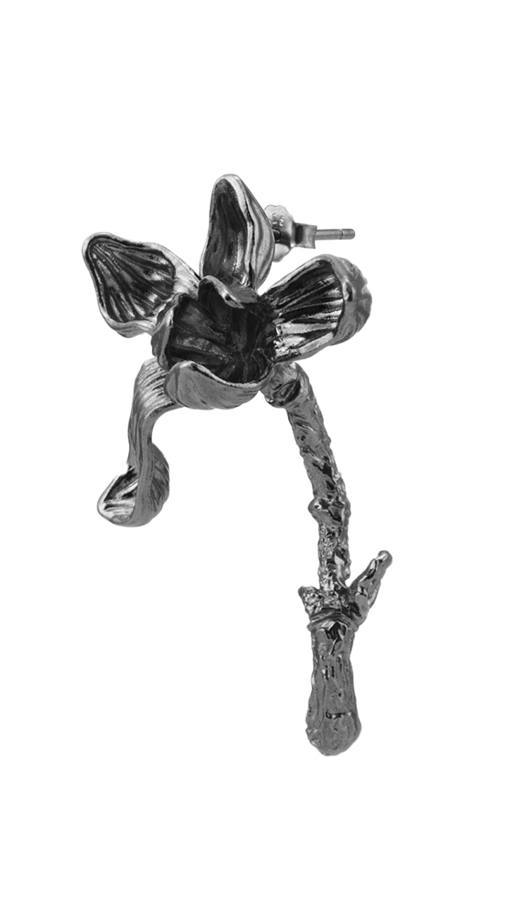 Nature's Noir Black Magnolia Bloom Single Stud