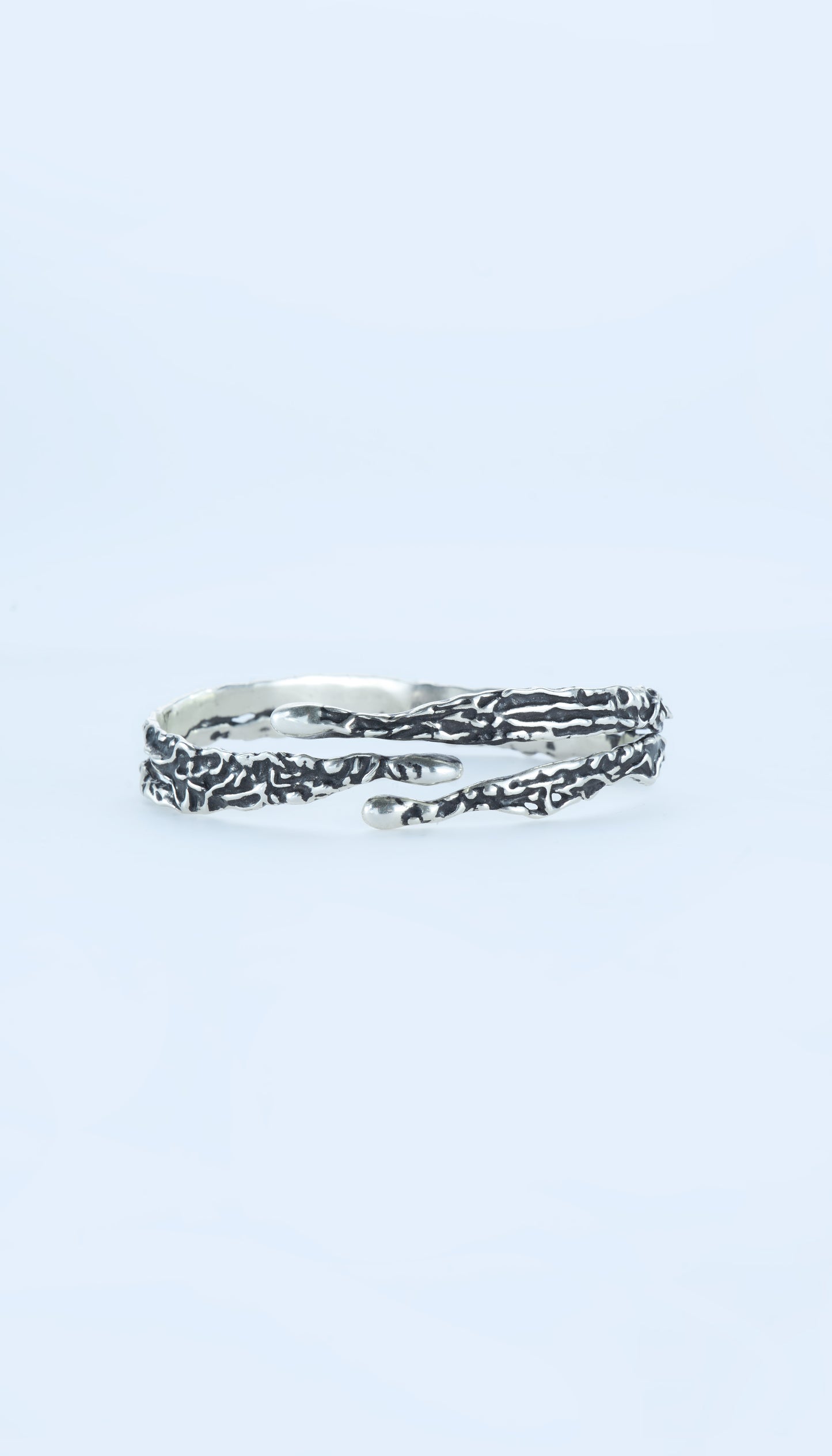 The Fluent Arc Black Ink Wave Bracelet