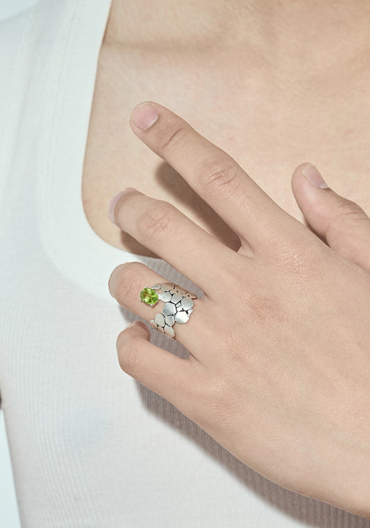 Nature's Blanc White Crevice Stone Ring