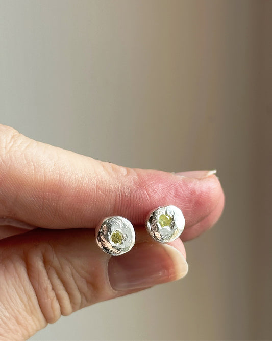 Earrings in organic shape (Exclusive)