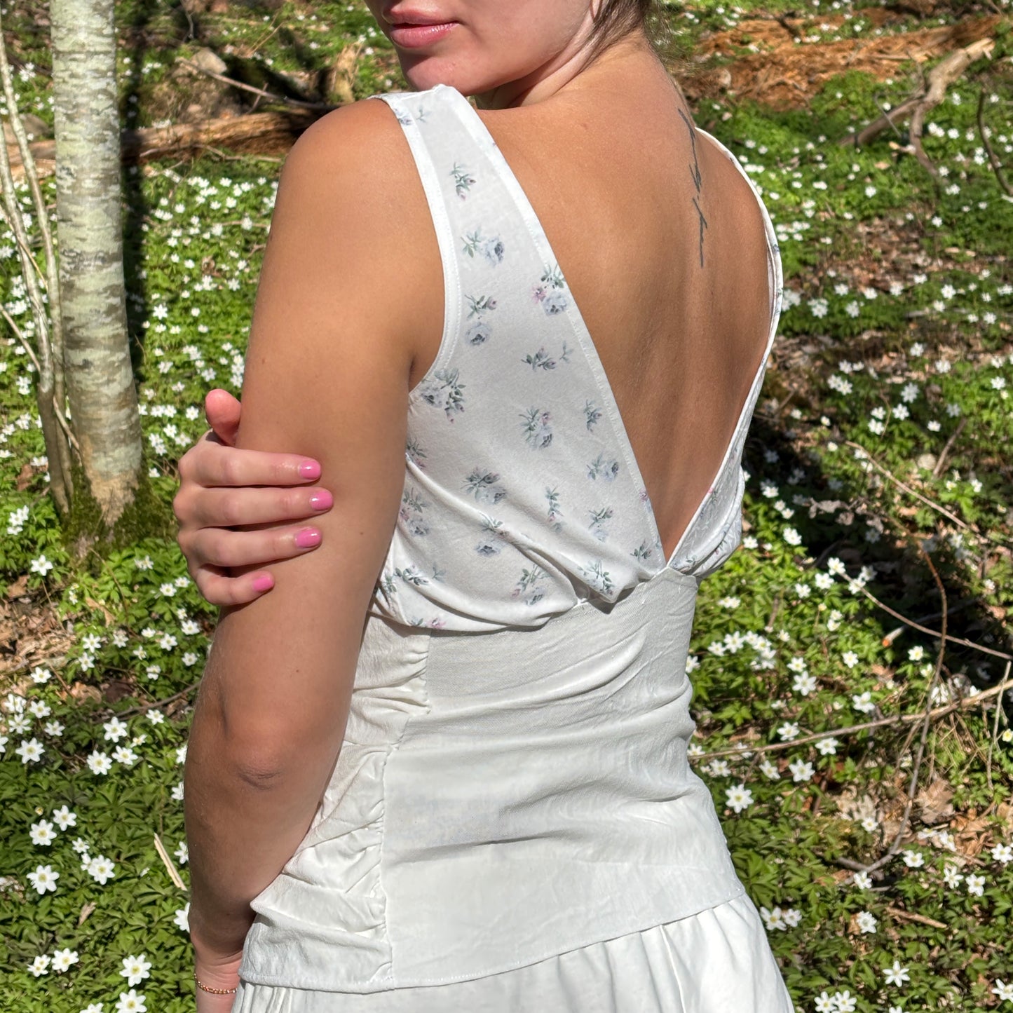 Image at position 1