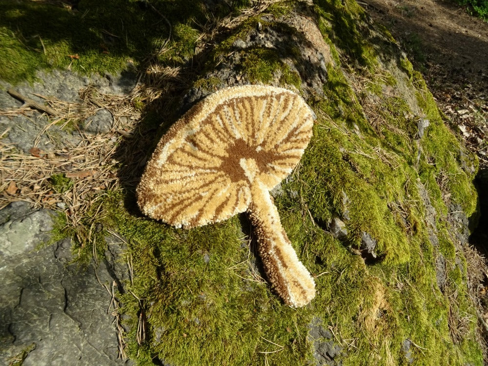 Mushroom Rug - Parasol (Beige)