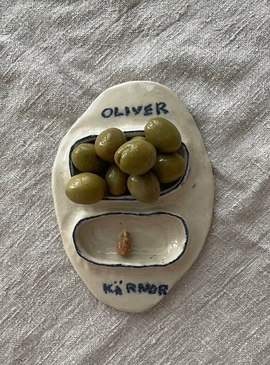 PLATE OLIVES AND KERNELS