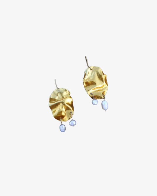 Buckla - freshwater pearls and recycled aluminium earrings