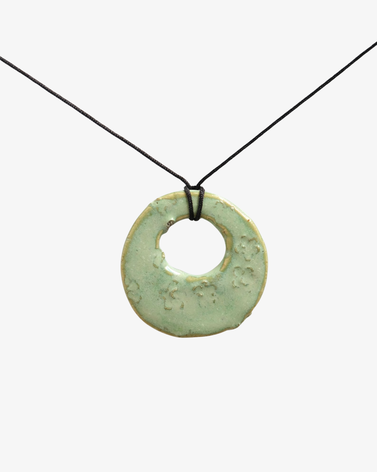 Handmade Pendant Necklace / Handgjord Keramiskt Halsband