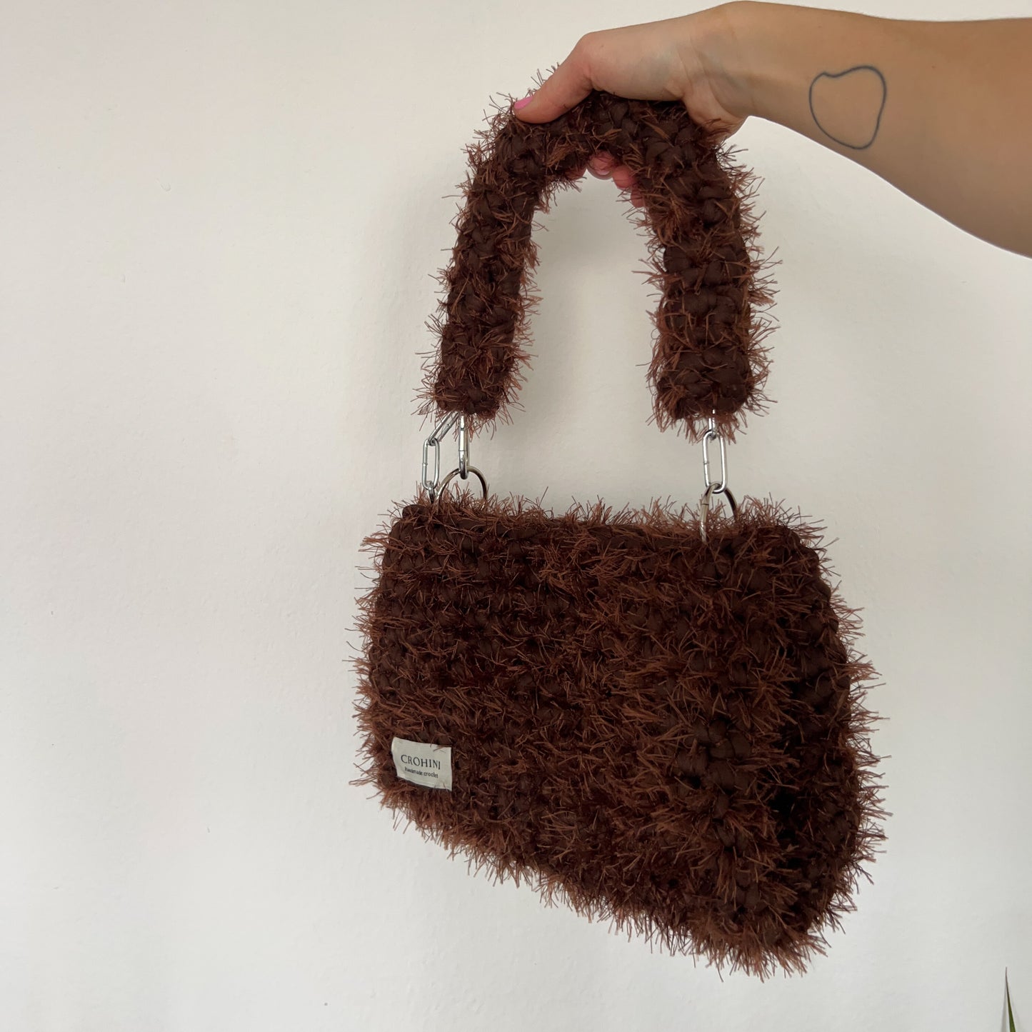 Fluffy brown JOE crochet bag