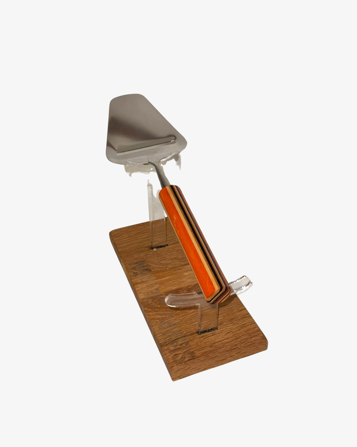 Ostehøvl - genanvendt skateboard