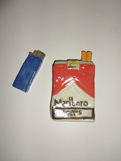 MARLBORO WITH LIGHTER SCULPTURE