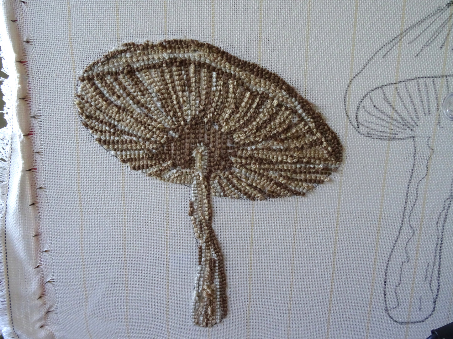 Mushroom Rug - Parasol (Beige)