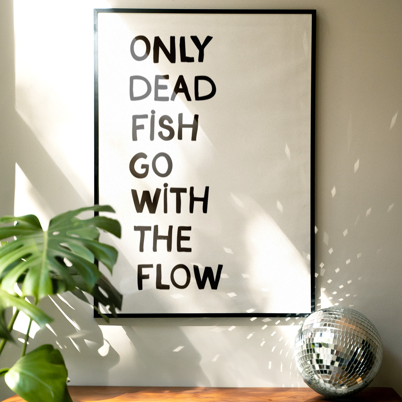 Only dead fish - Poster