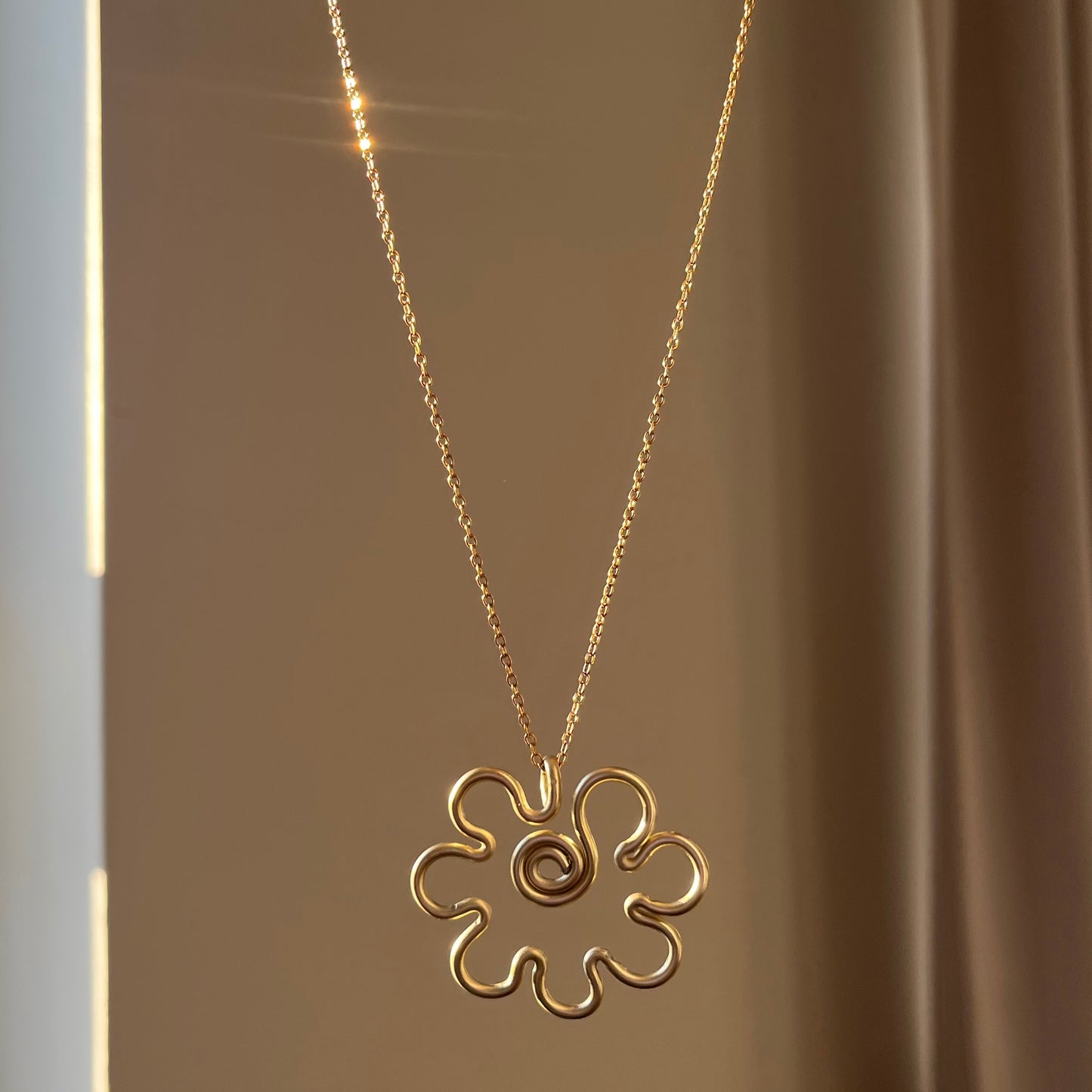 Necklace, Bubbly flower - Gold