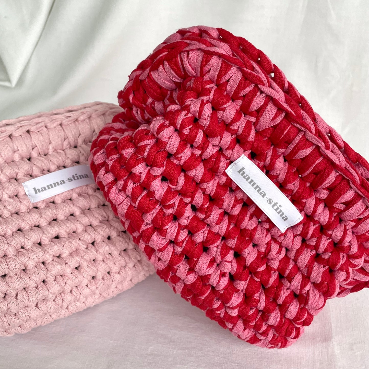 Ester Makeup bag Red/pink