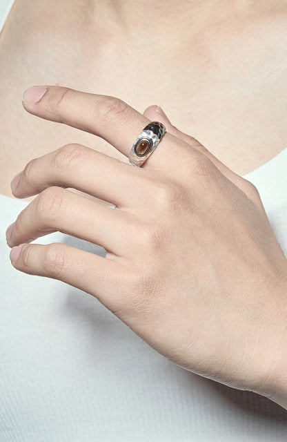 Nature's Noir And Blanc Rivers Embrace Ring