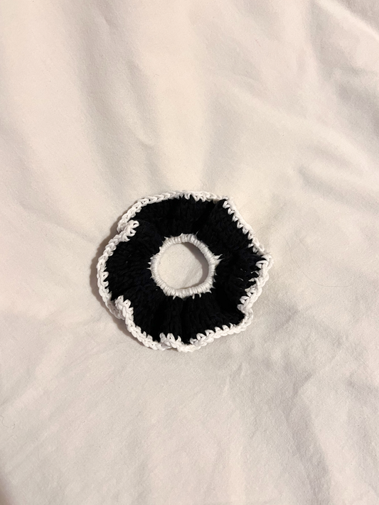 Scrunchie - Black/White