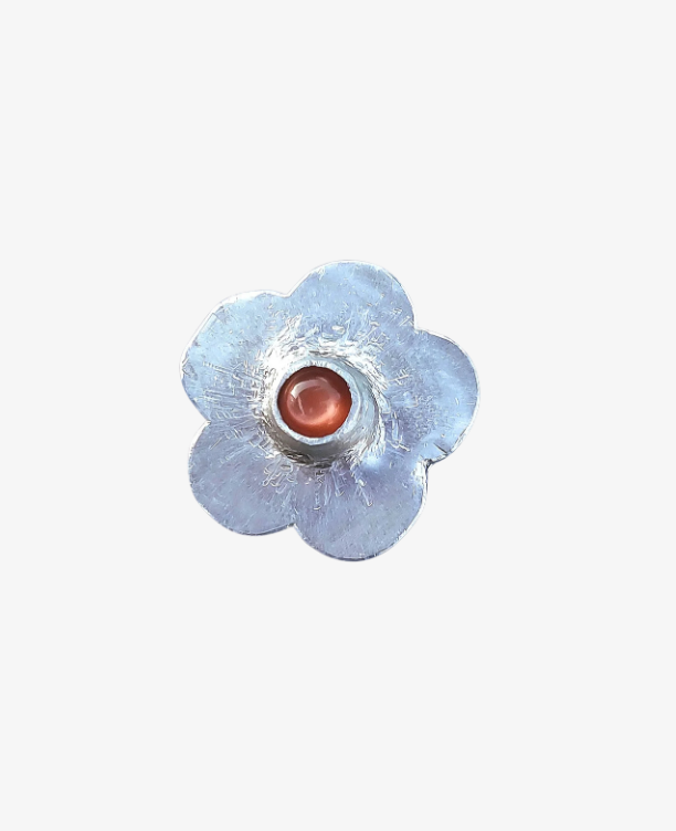 Eye of the flower - broche, genanvendt aluminium