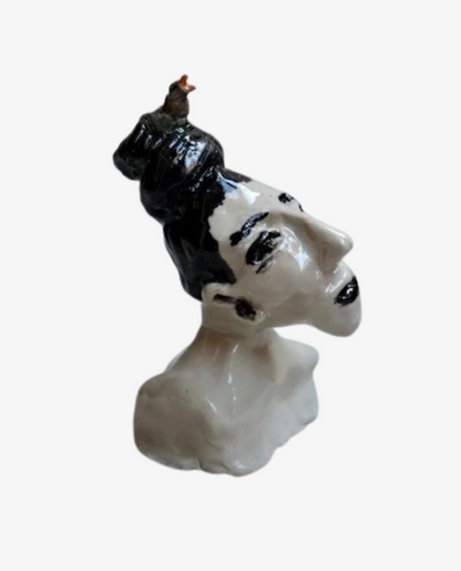 Hairbun with birdnest Sculpture