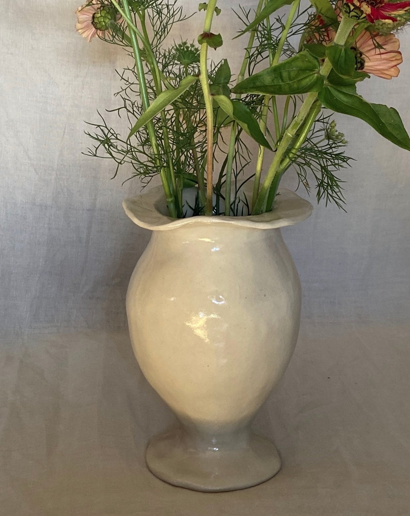 WHITE vase