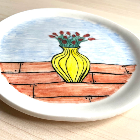 Yellow vase Plate