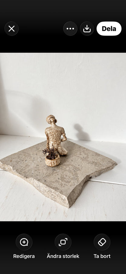 Image at position 1