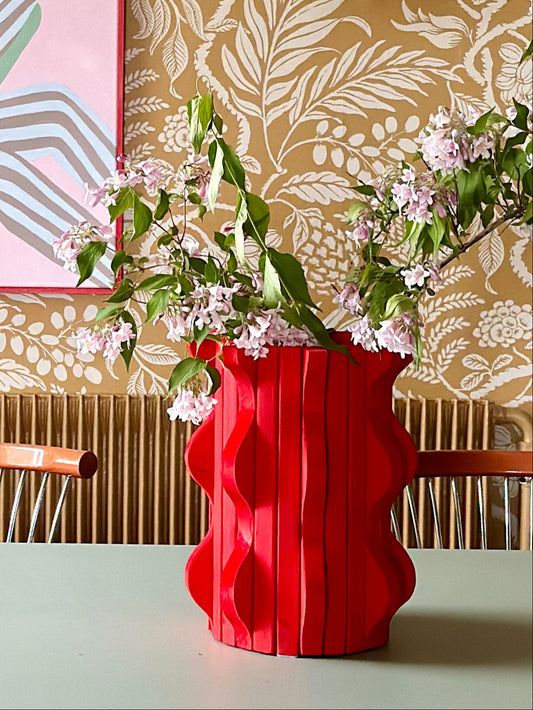 Lala vase/pot bright red