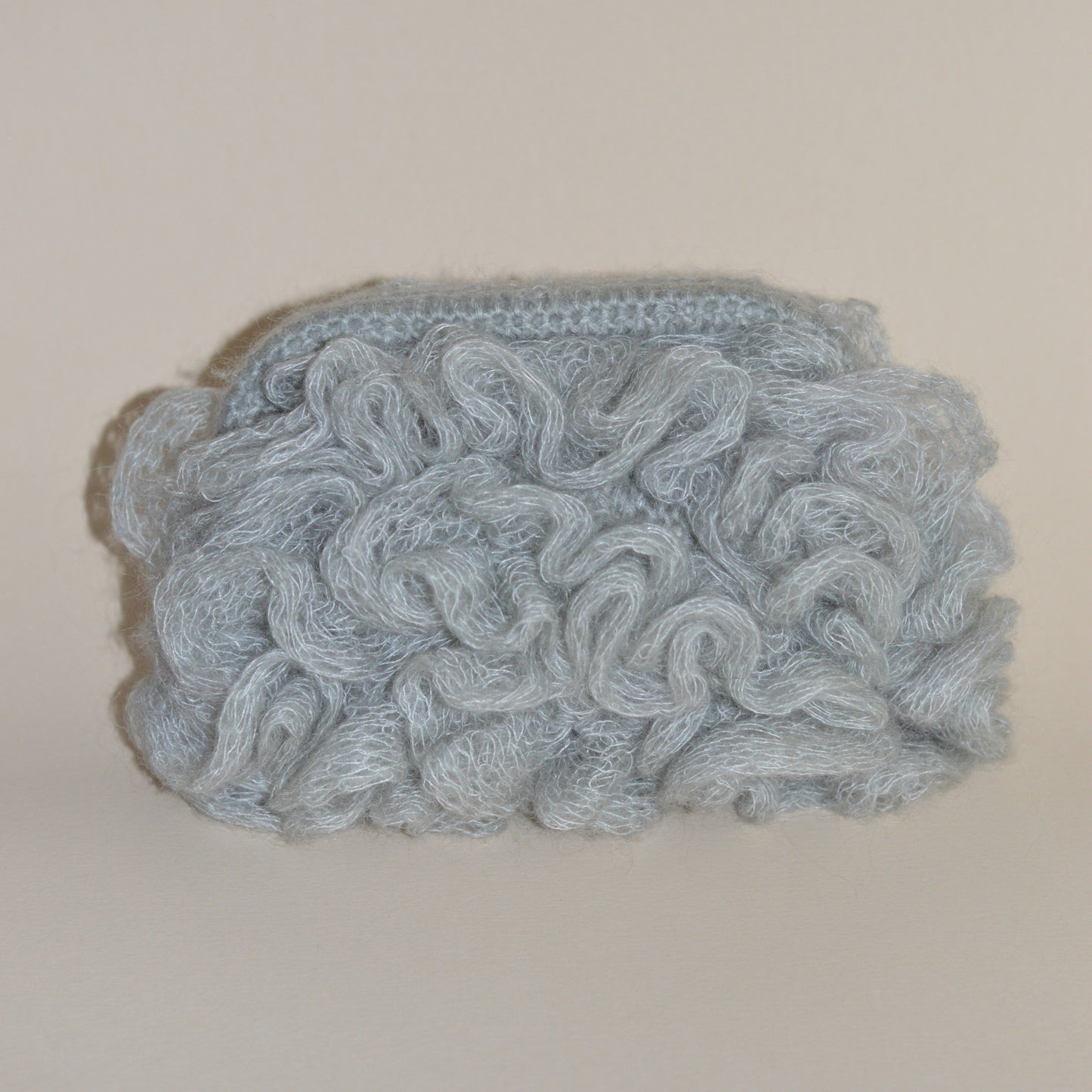 Ruffled clutch bag - Light Grey