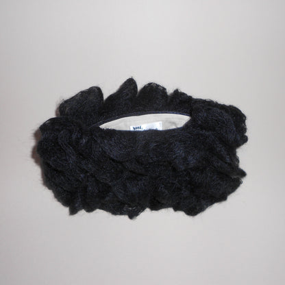 Ruffled pouch - Black